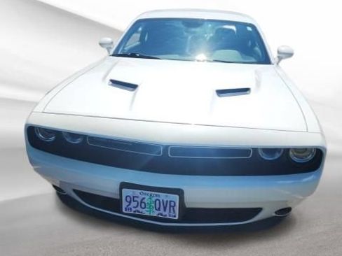 Used 2020 Dodge Challenger SXT RWD image 2