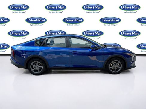 Used 2025 Kia K4 LXS image 8