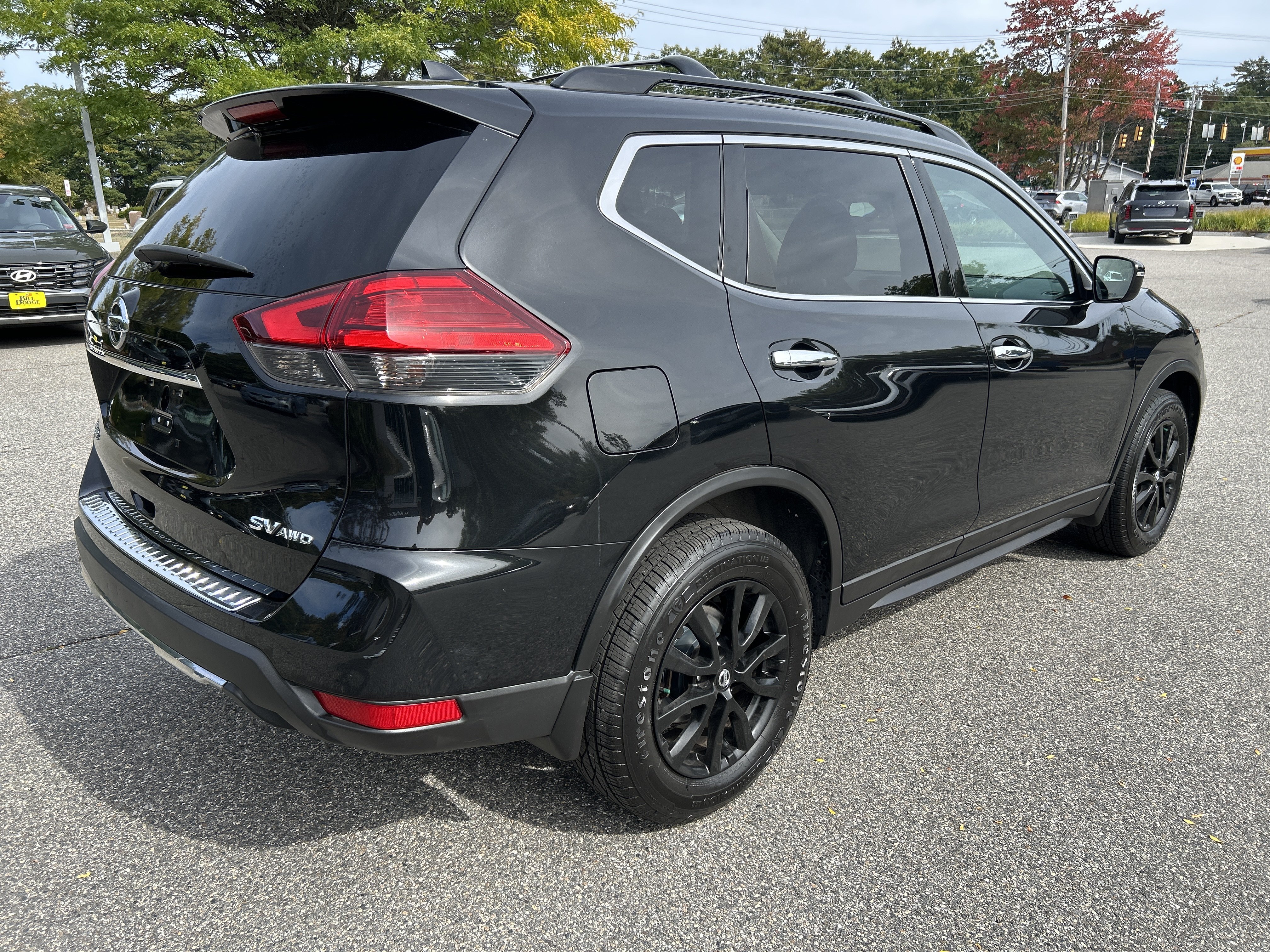Used 2017 Nissan Rogue SV w/ Midnight Edition AWD/4WD image 5