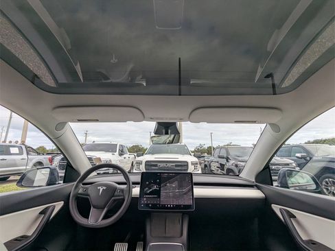 Used 2022 Tesla Model Y Performance image 20