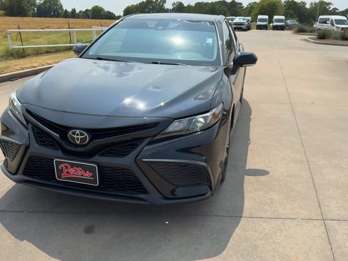 Used 2023 Toyota Camry SE w/ Convenience Package FWD image 4