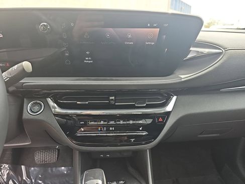 Used 2026 Buick Envista Avenir FWD image 25