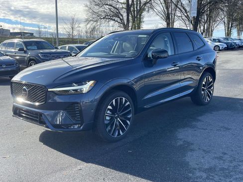 New 2026 Volvo XC60 B5 Ultra w/ Protection Package Premier image 3