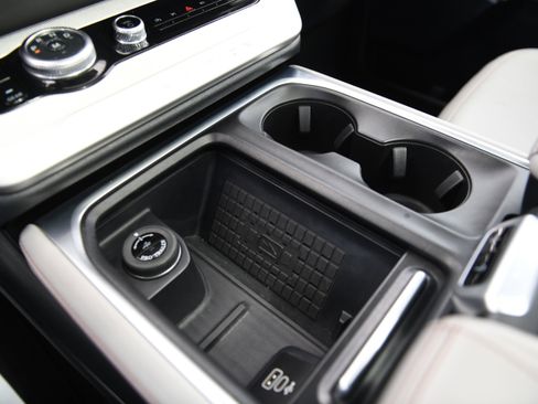 Used 2025 Ford Expedition Active image 22