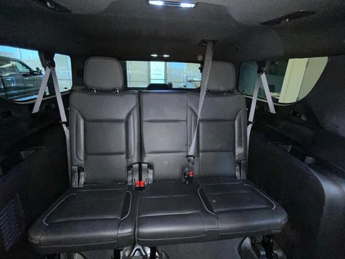 Used 2021 GMC Yukon XL Denali w/ Denali Premium Package AWD/4WD image 27