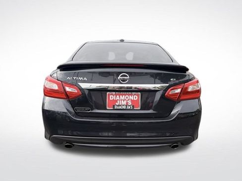 Used 2016 Nissan Altima 2.5 SL w/ 2.5 Technology Package FWD image 4