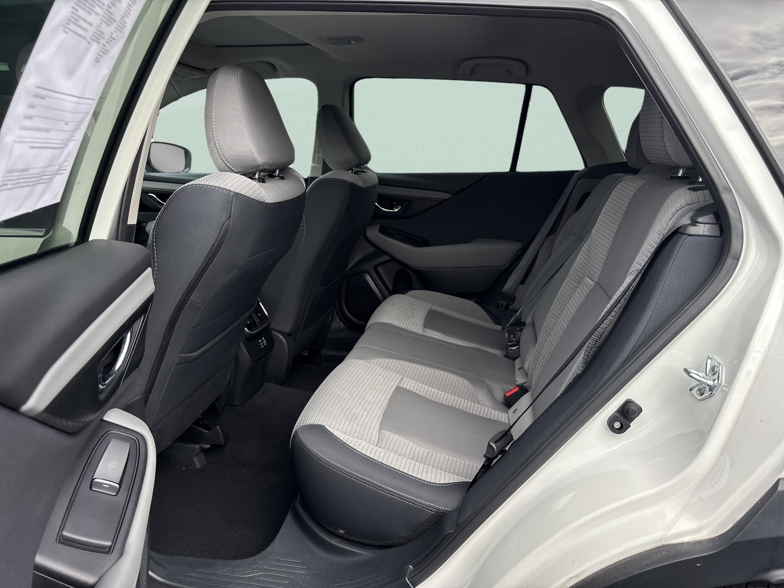 Used 2025 Subaru Outback Premium AWD/4WD image 17
