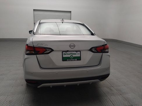 Used 2025 Nissan Versa SV FWD image 6