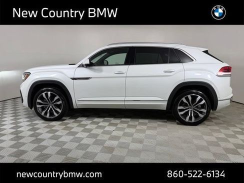 Used 2023 Volkswagen Atlas Cross Sport SEL Premium R-Line AWD/4WD image 4