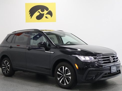Used 2024 Volkswagen Tiguan S image 6