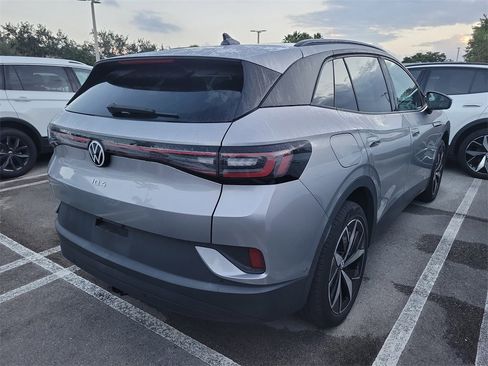 Used 2023 Volkswagen ID.4 Pro S image 10