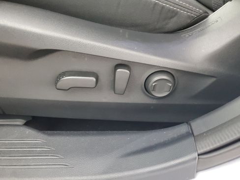 Used 2025 Subaru Outback Premium image 29