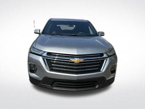 Used 2023 Chevrolet Traverse LT FWD image 9