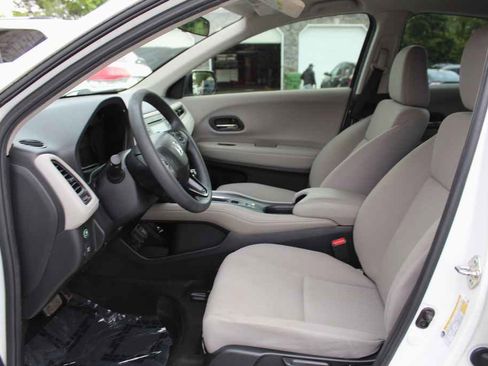 Used 2018 Honda HR-V LX image 22