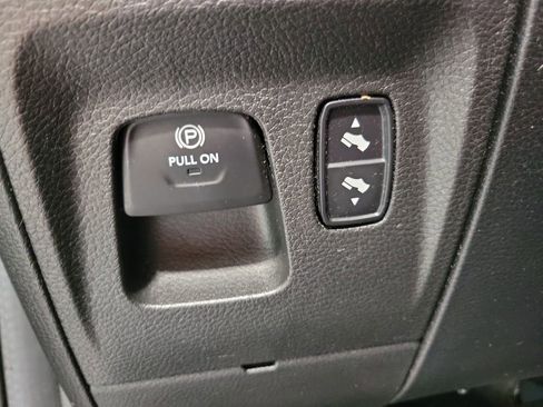 Used 2023 RAM 1500 Big Horn AWD/4WD image 37