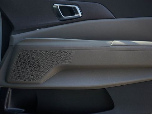 New 2026 Kia Carnival EX FWD image 10