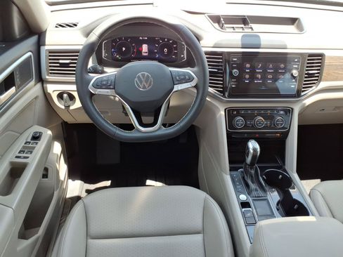 Certified 2023 Volkswagen Atlas SE FWD image 24