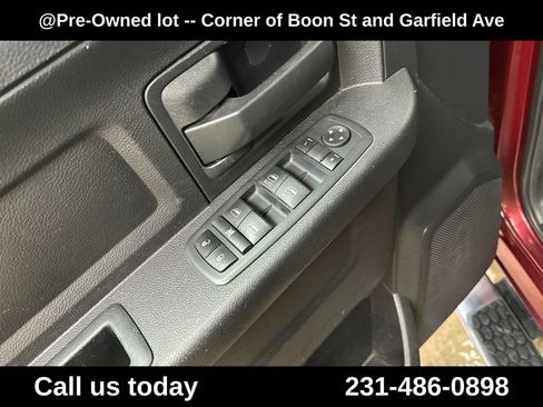 Used 2017 RAM 2500 Tradesman w/ Chrome Appearance Group AWD/4WD image 16