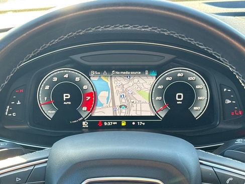 Used 2021 Audi Q8 Premium Plus w/ Premium Plus Package image 18