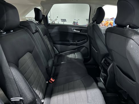 Used 2018 Ford Edge SEL image 34
