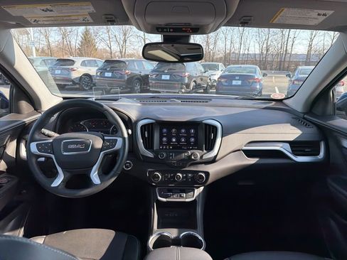 Used 2023 GMC Terrain SLT w/ Tech Package image 12