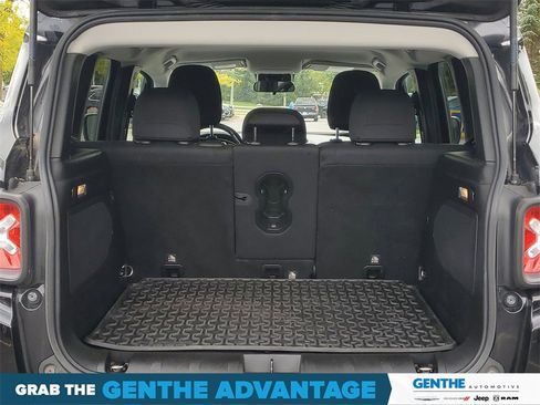 Used 2015 Jeep Renegade Trailhawk w/ Popular Equipment Group image 27