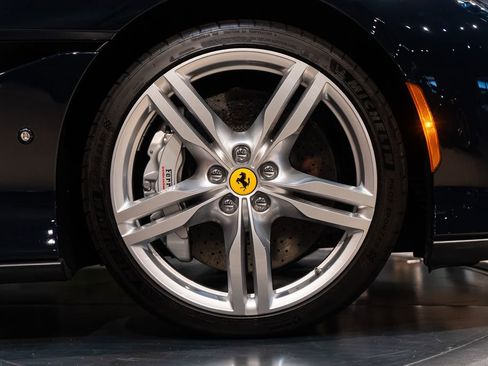 Used 2020 Ferrari Portofino image 16