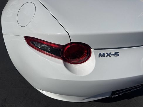 Used 2021 MAZDA MX-5 Miata Sport RWD image 25