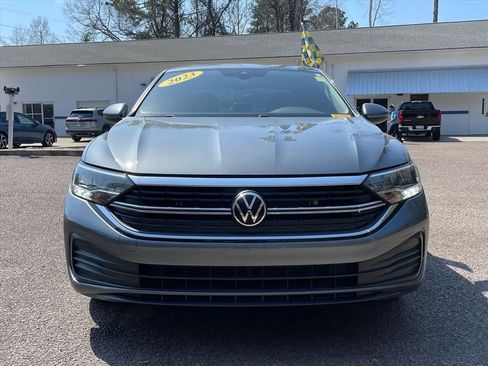 Used 2023 Volkswagen Jetta SE image 31