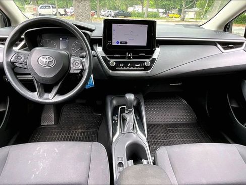 Used 2023 Toyota Corolla LE FWD image 7