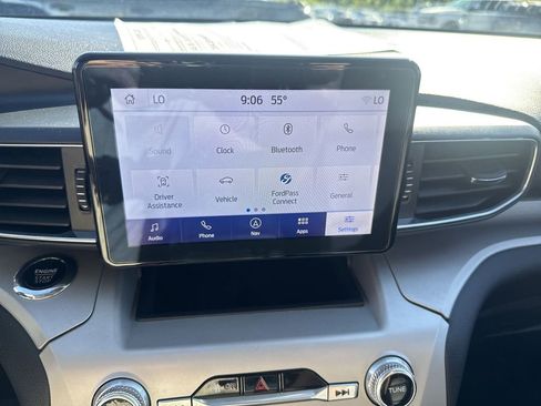 Used 2023 Ford Explorer XLT w/ Equipment Group 202A AWD/4WD image 14