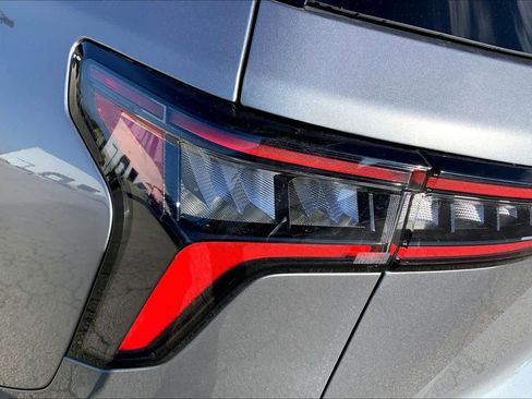 Used 2025 Chevrolet Equinox LT w/ Midnight Edition image 28