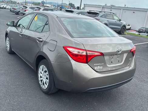 Used 2017 Toyota Corolla LE FWD image 8