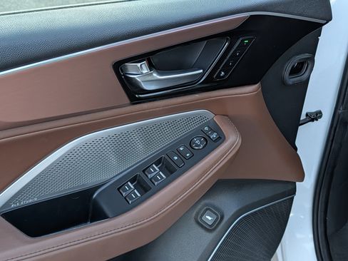 Used 2023 Acura MDX SH-AWD w/ Technology Package image 20