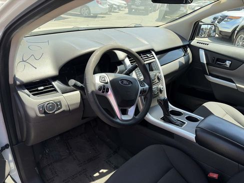 Used 2013 Ford Edge SE FWD image 2