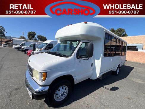 Used 2002 Ford E-450 and Econoline 450 RWD image 1