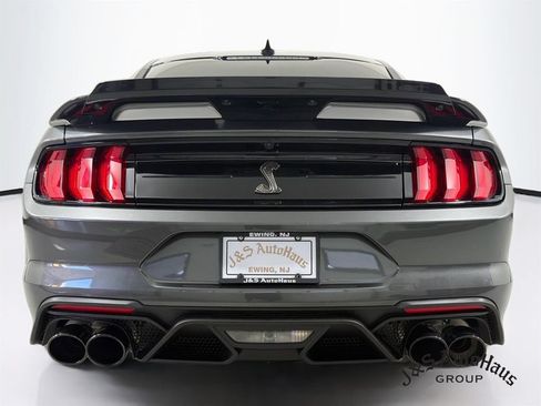Used 2020 Ford Mustang Shelby GT500 w/ Technology Package RWD image 6