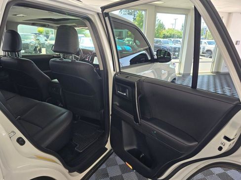 Used 2023 Toyota 4Runner TRD Off-Road Premium w/ Off Road Premium Plus Package AWD/4WD image 35