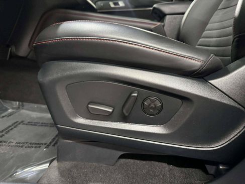 Used 2025 Ford Explorer ST-Line w/ Premium Package RWD image 14