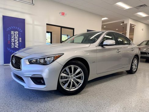 Used 2018 INFINITI Q50 Pure image 2