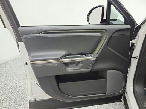 Used 2025 Rivian R1S Adventure AWD/4WD image 14