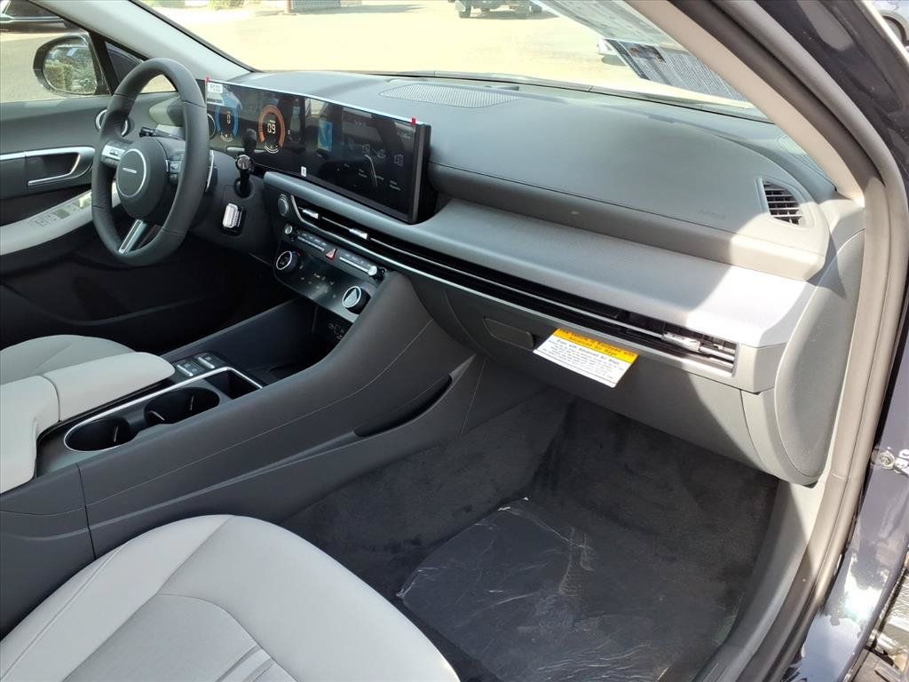 New 2026 Hyundai Sonata SEL FWD image 6
