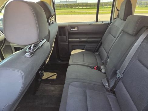 Used 2018 Ford Flex SE FWD image 40