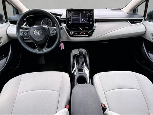 Used 2020 Toyota Corolla LE FWD image 16