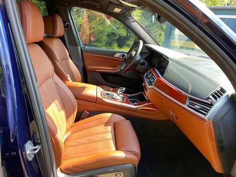 Used 2022 BMW ALPINA XB7 AWD/4WD image 38