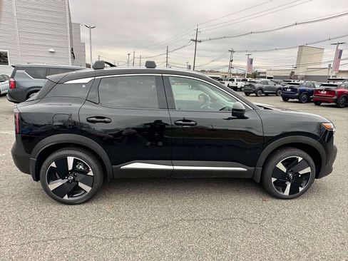New 2026 Nissan Kicks SR w/ Illumination Package AWD/4WD image 4