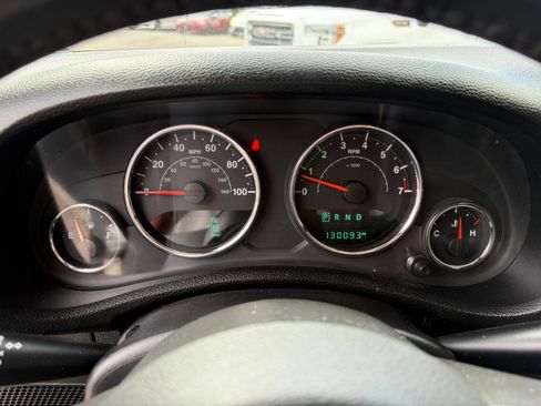 Used 2018 Jeep Wrangler Unlimited Sport S AWD/4WD image 12
