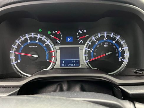 Used 2017 Toyota 4Runner SR5 Premium image 15