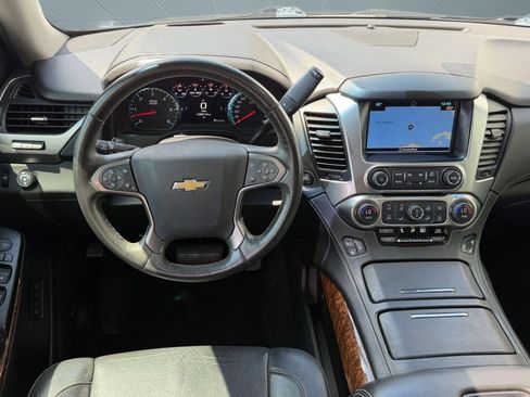 Used 2016 Chevrolet Suburban LTZ RWD image 28