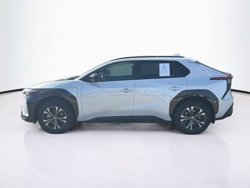 Used 2024 Toyota bZ4X AWD w/ Weather Package image 4